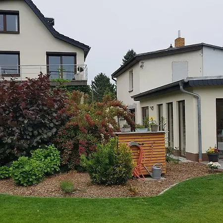 Gaestewohnung Flora شقة