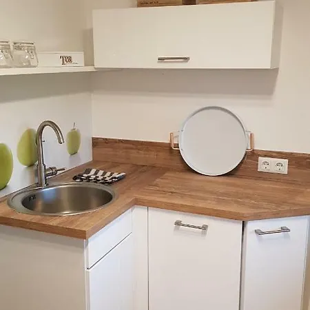 Gaestewohnung Flora דירה